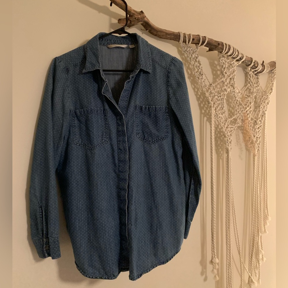 Chambray collared shirt with tiny Polka Dots